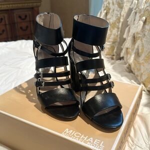 MICHAEL MICHAEL KORS Winston Sandal